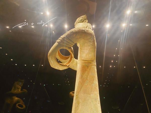 三星堆博物館標誌性文物，被譽為世界銅像之王，仍有許多未解之謎