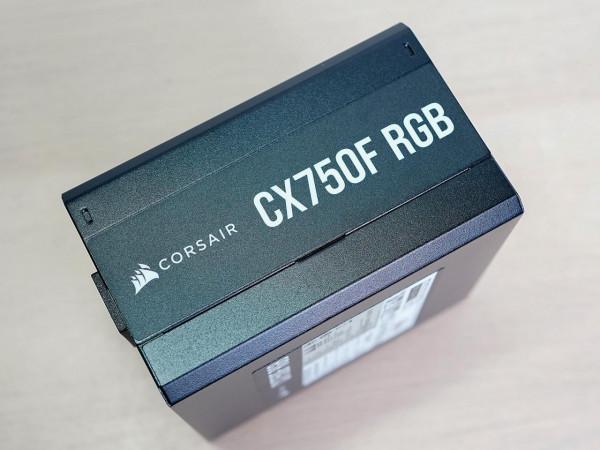 1.2m小桌子能放點啥?分享桌上好物,和一臺輕度RGB主機 1.2m小桌子能放點啥?分享桌上好物,和一臺輕度RGB主機