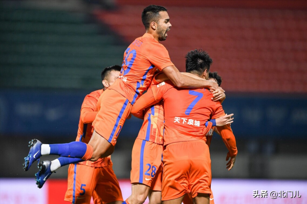 2-0！中超冠軍誕生！神奇教練！山東泰山16連勝+12冠，創6大紀錄