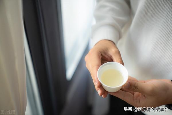 養生專家林海峰去世，終年51歲，醫生坦白：3種養生方式不要也罷