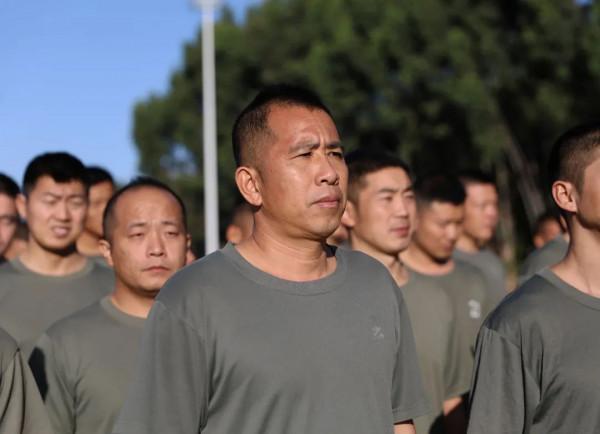 “兵王”選晉,開考 “兵王”選晉,開考