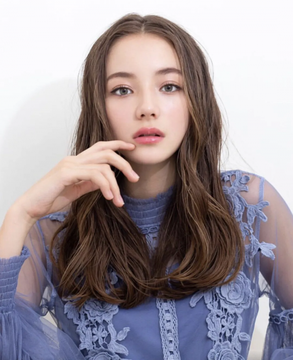 日德“奇蹟美少女”降落凡間!這氣質確定只有15歲? 日德“奇蹟美少女”降落凡間!這氣質確定只有15歲?