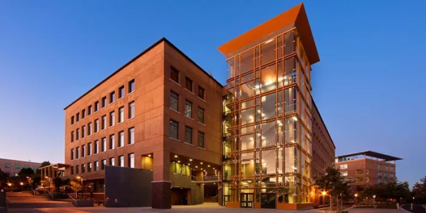 “哈耶普隨便挑的陳佳佳，居然去了UCI？”那又怎樣，UCI牛著呢