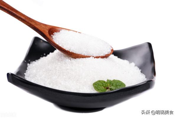 過去師傅喜歡揹著徒弟加一種神秘調料，讓菜餚口感提升，到底是啥