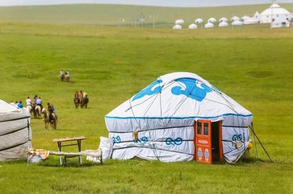 分享：內蒙大草原，一望無垠，沃野千里，萬馬奔騰，壯觀