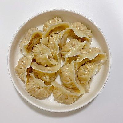 好吃不膩的酸菜肉餃子這樣做，隔壁小孩都饞哭了