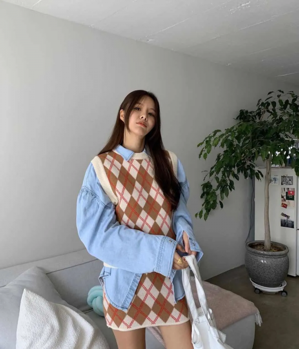 襯衫搭毛背心才是純欲天花板吧