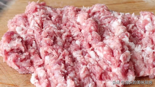 麵食像我這樣做，不揉麵不擀麵，省時省力，皮薄大餡，一口滿嘴香