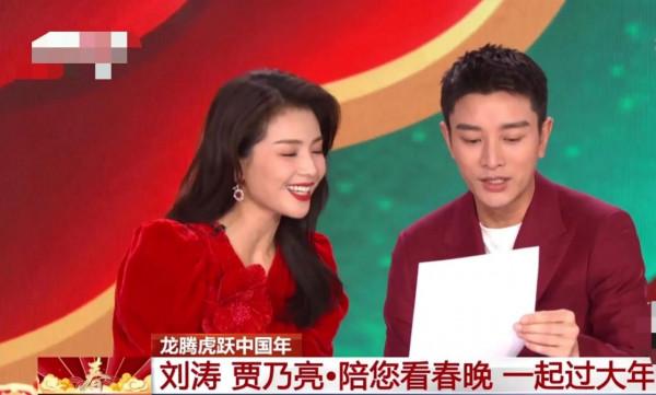 春晚小品：沈騰馬麗顯平淡，賈玲張小斐出彩，大張偉王勉兩人炸場