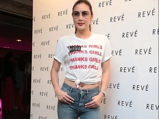 到底是什麼魅力，讓黎明甘心被她敗掉7個億，分手費更是“天價”