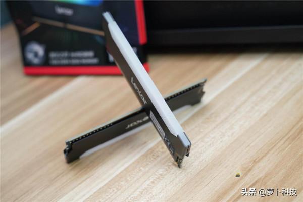 酷炫高效能,雷克沙冥王之刃DDR4 3200記憶體和NM800 PCIe4.0裝機體驗 酷炫高效能,雷克沙冥王之刃DDR4 3200記憶體和NM800 PCIe4.0裝機體驗