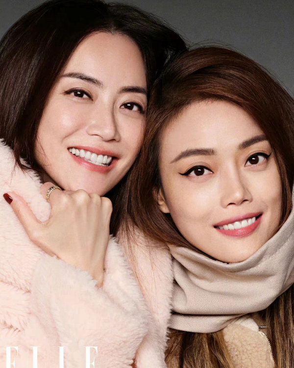 最美經紀人霍汶希氣場真強！跟twins拍大片，穿西裝美過顏霸阿嬌