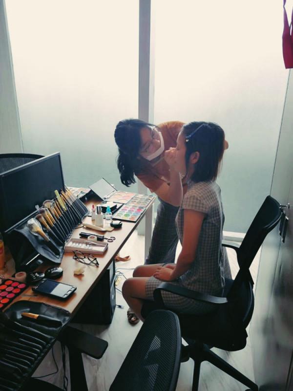 化妝學徒,學費3萬,月入3000 化妝學徒,學費3萬,月入3000