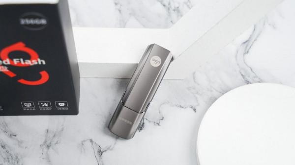 傳統隨身碟VS固態隨身碟,兩者怎麼選,看完下文心裡就有數 傳統隨身碟VS固態隨身碟,兩者怎麼選,看完下文心裡就有數