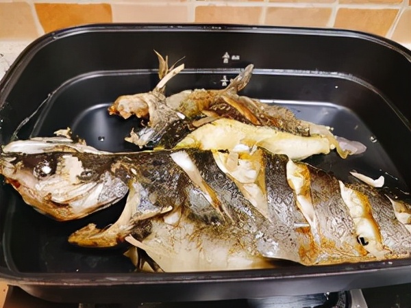 麻辣烤魚這樣做一點不會輸給飯店,簡單又美味 麻辣烤魚這樣做一點不會輸給飯店,簡單又美味