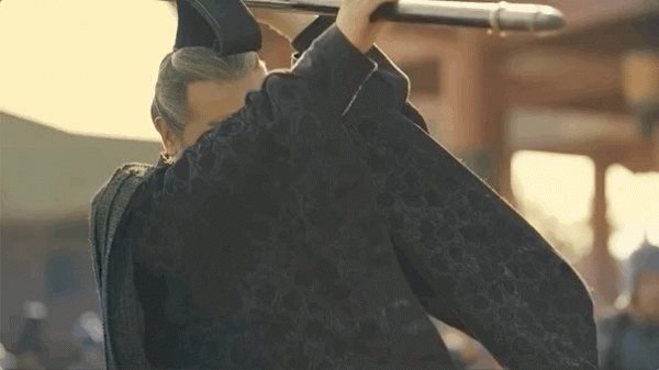 同樣是演“曹操”,於和偉和鮑國安放在一起看,差別就出來了 同樣是演“曹操”,於和偉和鮑國安放在一起看,差別就出來了