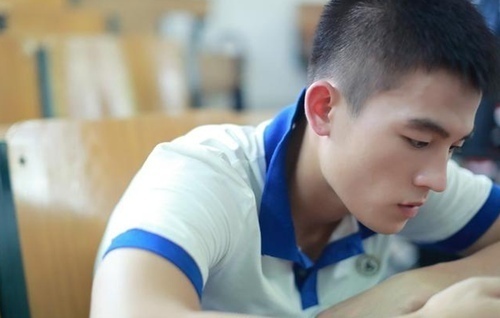 趙麗穎新劇《野蠻生長》男主改歐豪，網友：把王一博換回來