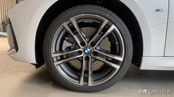 無懼擁堵!寶馬125i M運動曜夜實拍,都市青年好選擇? 無懼擁堵!寶馬125i M運動曜夜實拍,都市青年好選擇?