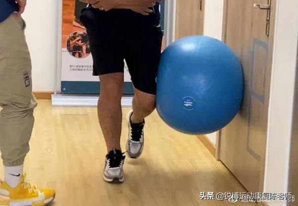 前叉術後4年不敢走路下樓,術後併發症如何應對? 前叉術後4年不敢走路下樓,術後併發症如何應對?