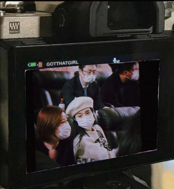 這才是正式復出!范冰冰和導演高調聚會,穿針織衫私下造型好乖巧 這才是正式復出!范冰冰和導演高調聚會,穿針織衫私下造型好乖巧