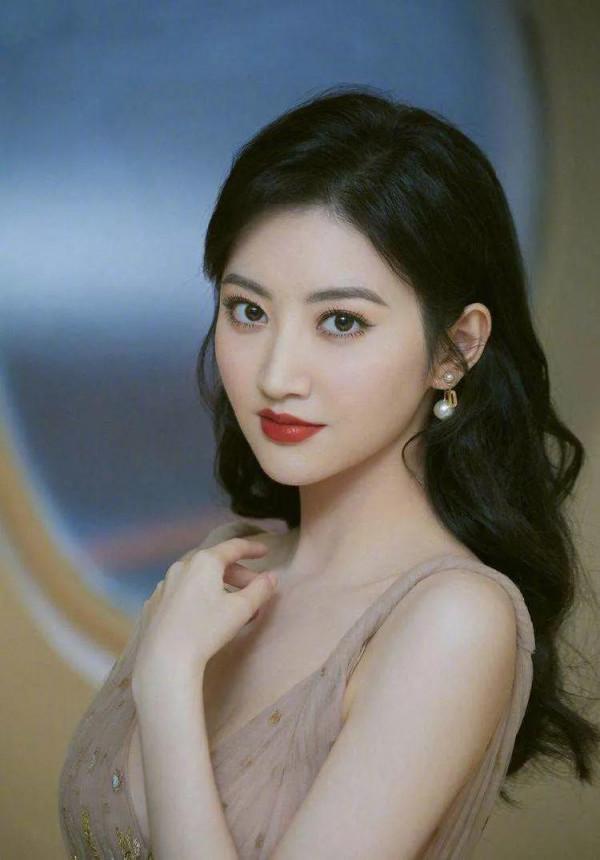 景甜，笑起來真甜