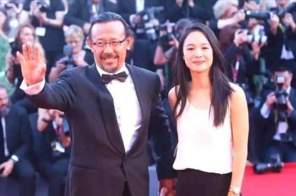 嫁給“大丈夫”的6位女明星：每一對都幸福美滿，最大的相差31歲