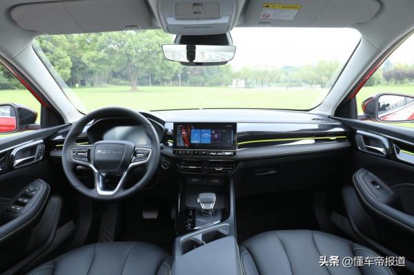 新車｜外觀更加運動，動力有所升級，榮威i5 GT靜態解析