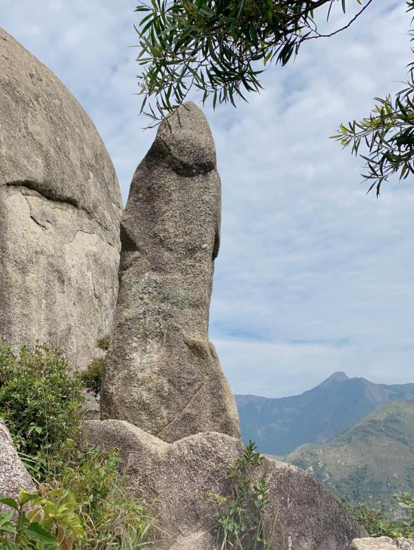 探險香港陽元石，路途崎嶇比較危險，需要資深的行山人士帶路