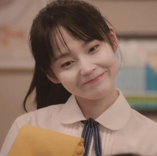 女星校服造型難駕馭？有人32歲仍像高中生，有人像媽偷穿女兒衣服