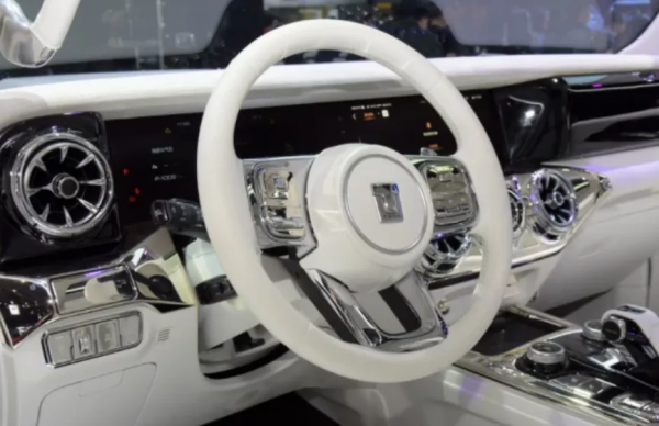 遲遲不交車，3000名賽博坦克300車主聯合發聲明