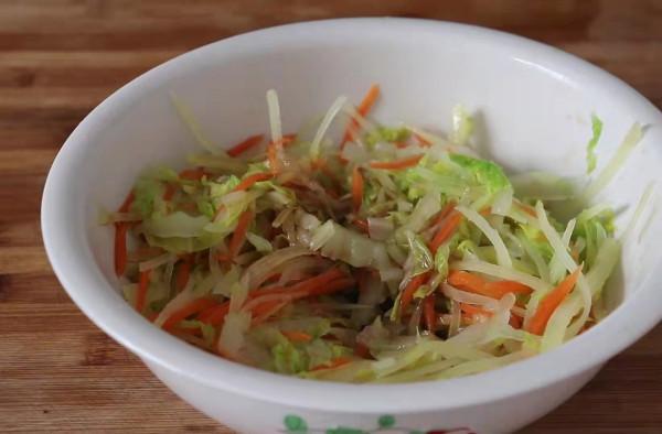 白菜別再燉著吃了，學會這樣做，比吃大魚大肉還香，開胃又解饞