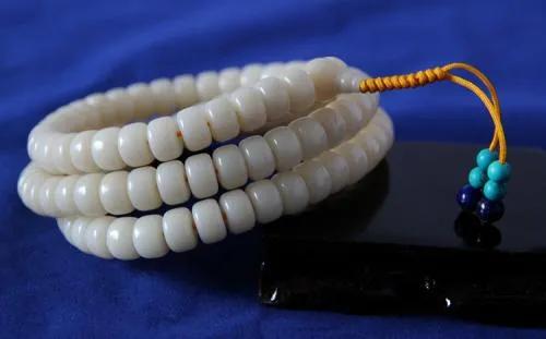 這10種文玩手串,感覺配飾是“累贅” 這10種文玩手串,感覺配飾是“累贅”