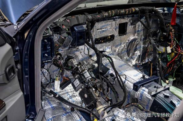 「典藏座駕」整備一臺經典的寶馬E66,於所到之處書寫下闊瀾人生 「典藏座駕」整備一臺經典的寶馬E66,於所到之處書寫下闊瀾人生