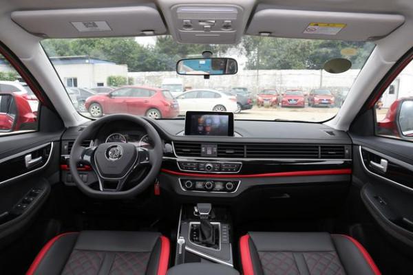 搭載1.5T動力,風行T5盛世款實車曝光 將於近期上市 搭載1.5T動力,風行T5盛世款實車曝光 將於近期上市