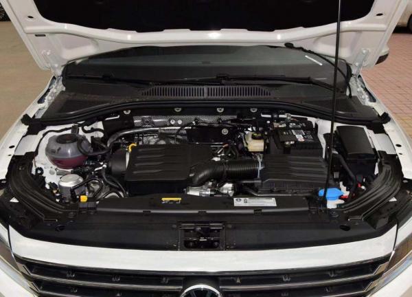 別克英朗VS大眾朗逸，十萬出頭預算選誰好？