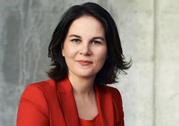 中法海軍力量對比，德國政客直言上當，抱怨被假新聞騙慘了