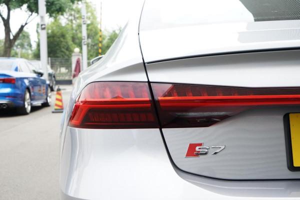 零百加速4&period;6秒，帶空氣懸架，外觀個性，詳解奧迪S7