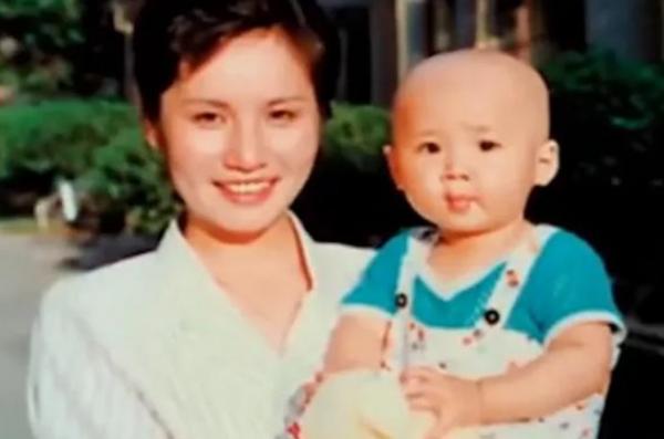 徐俐：2婚攜兒嫁名門，曾被公婆嫌棄強勢，憑什麼成功“上位”？