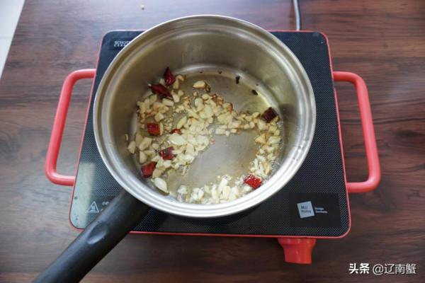 冬天就愛吃這菜，熱乎乎燉一鍋，是菜也是飯，香噴噴特別好吃