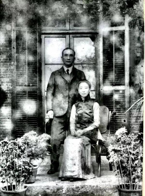 中國首位內閣總理唐紹儀被人刺殺，誰是幕後兇手，真相究竟是什麼