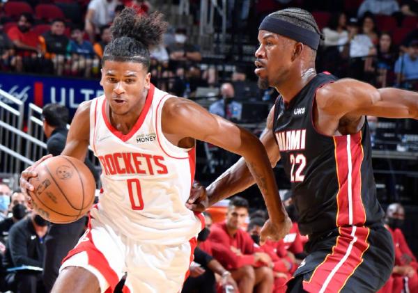 轟44+9記三分,熱火水花大爆發!火箭雙少空砍32分,豪斯7中0拉胯 轟44+9記三分,熱火水花大爆發!火箭雙少空砍32分,豪斯7中0拉胯