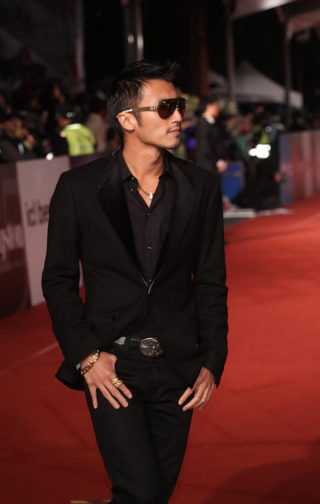 倚天屠龍記變“群魔亂舞”，林峰主演被嘲毀童年，古天樂燙頭演爹