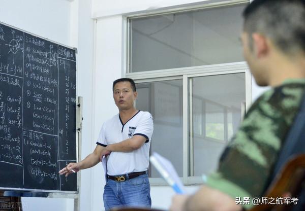 “3+2”大專生入伍,為什麼有些人能考軍校,有些人不能考? “3+2”大專生入伍,為什麼有些人能考軍校,有些人不能考?