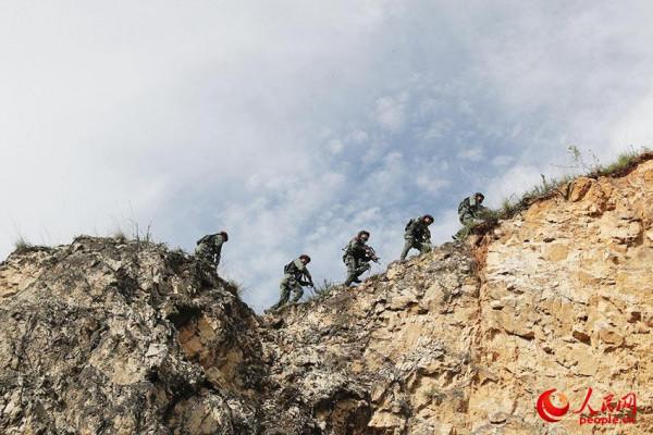 震撼來襲！武警特戰力量野外駐訓高畫質大圖