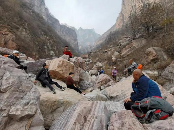 徒步白雲寺渡槽一一絕壁大梯一一上白雲一一白雲寺 徒步白雲寺渡槽一一絕壁大梯一一上白雲一一白雲寺
