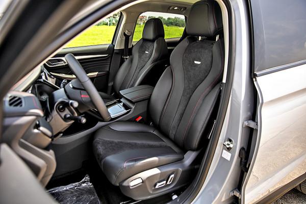 智駕開箱丨底盤和操控是給我最大的驚喜,場地試駕上汽R汽車MARVEL R 智駕開箱丨底盤和操控是給我最大的驚喜,場地試駕上汽R汽車MARVEL R