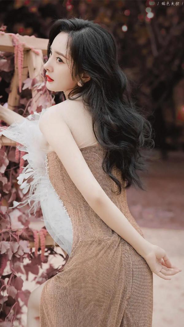 都說楊冪的腿舉世無雙