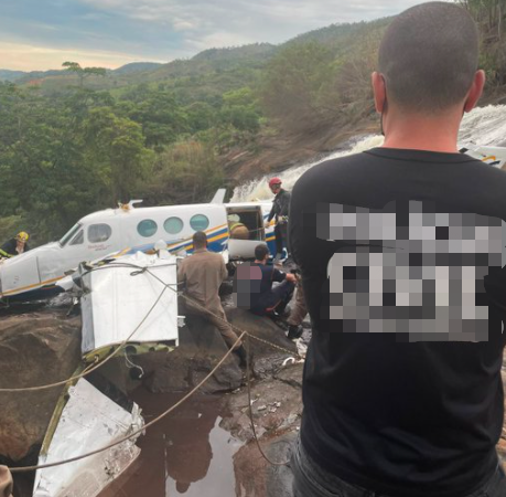 26歲女星梅東薩墜機身亡!同行均遇難無人生還,兒子僅1歲太悲痛 26歲女星梅東薩墜機身亡!同行均遇難無人生還,兒子僅1歲太悲痛