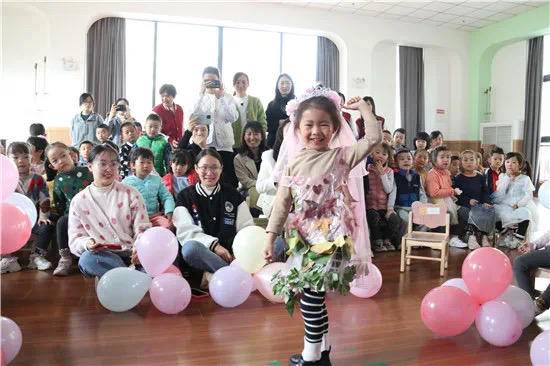 創意環保還能這麼玩?這家幼兒園上演萌娃時裝秀 創意環保還能這麼玩?這家幼兒園上演萌娃時裝秀