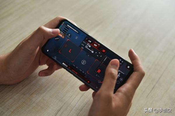 雙屏手機為什麼做不下去了？費電和不實用，總之就是費力不討好